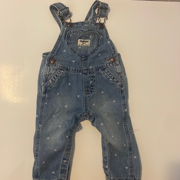 Toddler girls Oshkosh B’gosh heart printed overalls - Picture 1 of 3